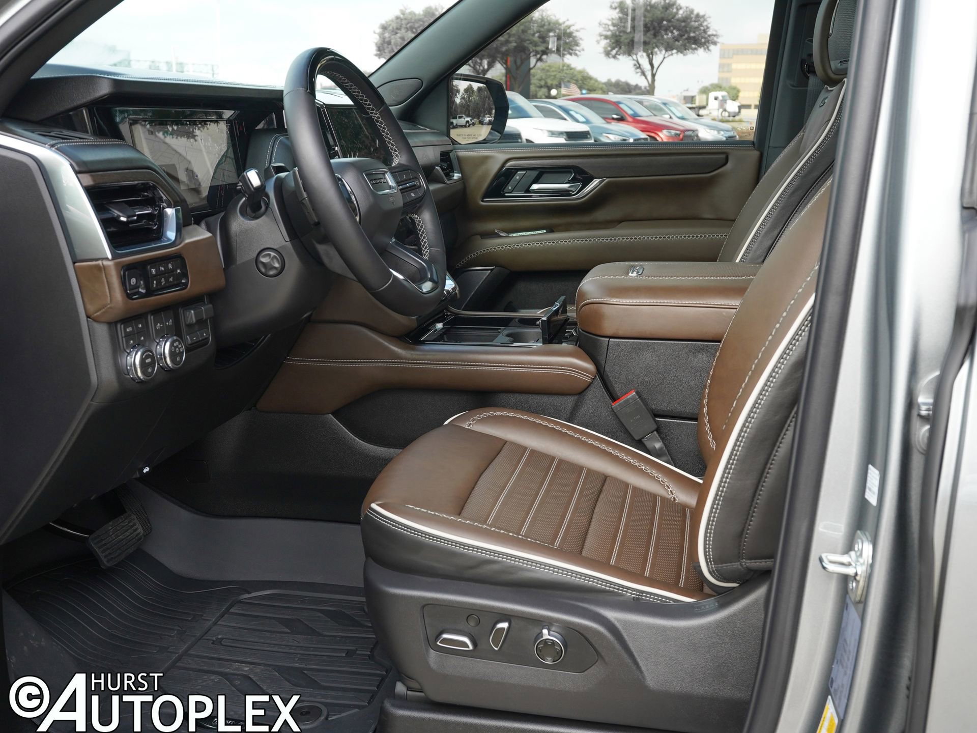 Used 2026 GMC Yukon XL Denali Ultimate w/ LPO, Floor Liner Package image 13