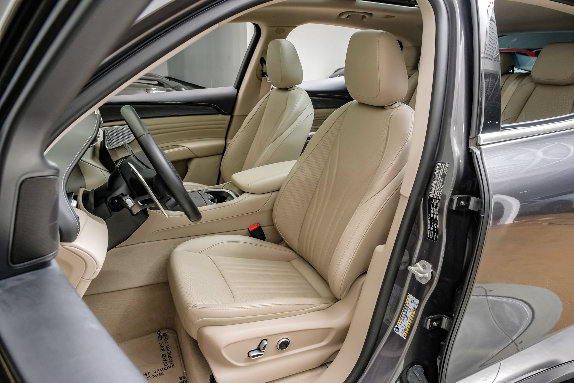Used 2023 Maserati Grecale GT AWD/4WD image 32