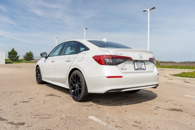 Used 2023 Honda Civic Sport image 5
