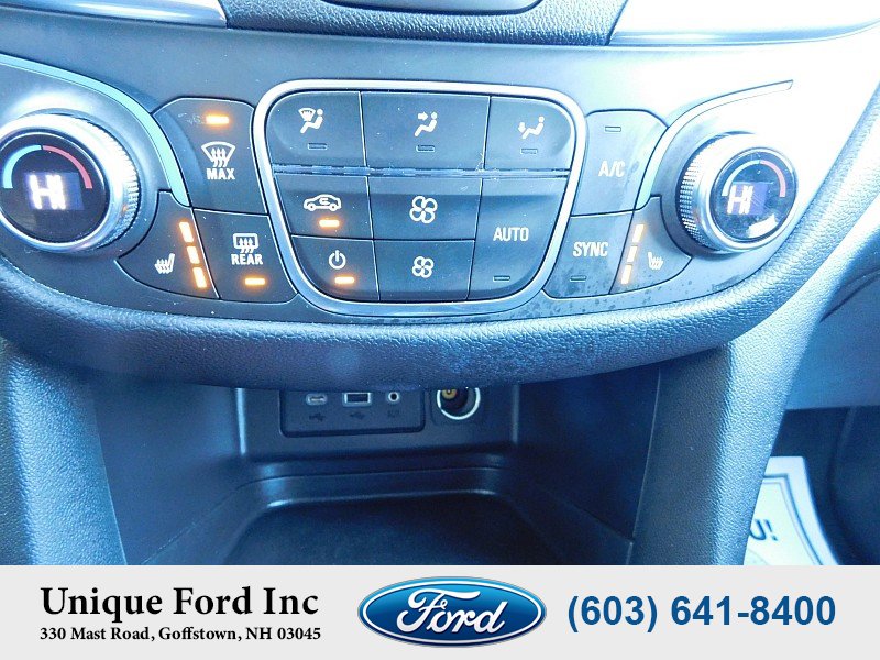 Used 2020 Chevrolet Equinox LT w/ Driver Convenience Package image 20