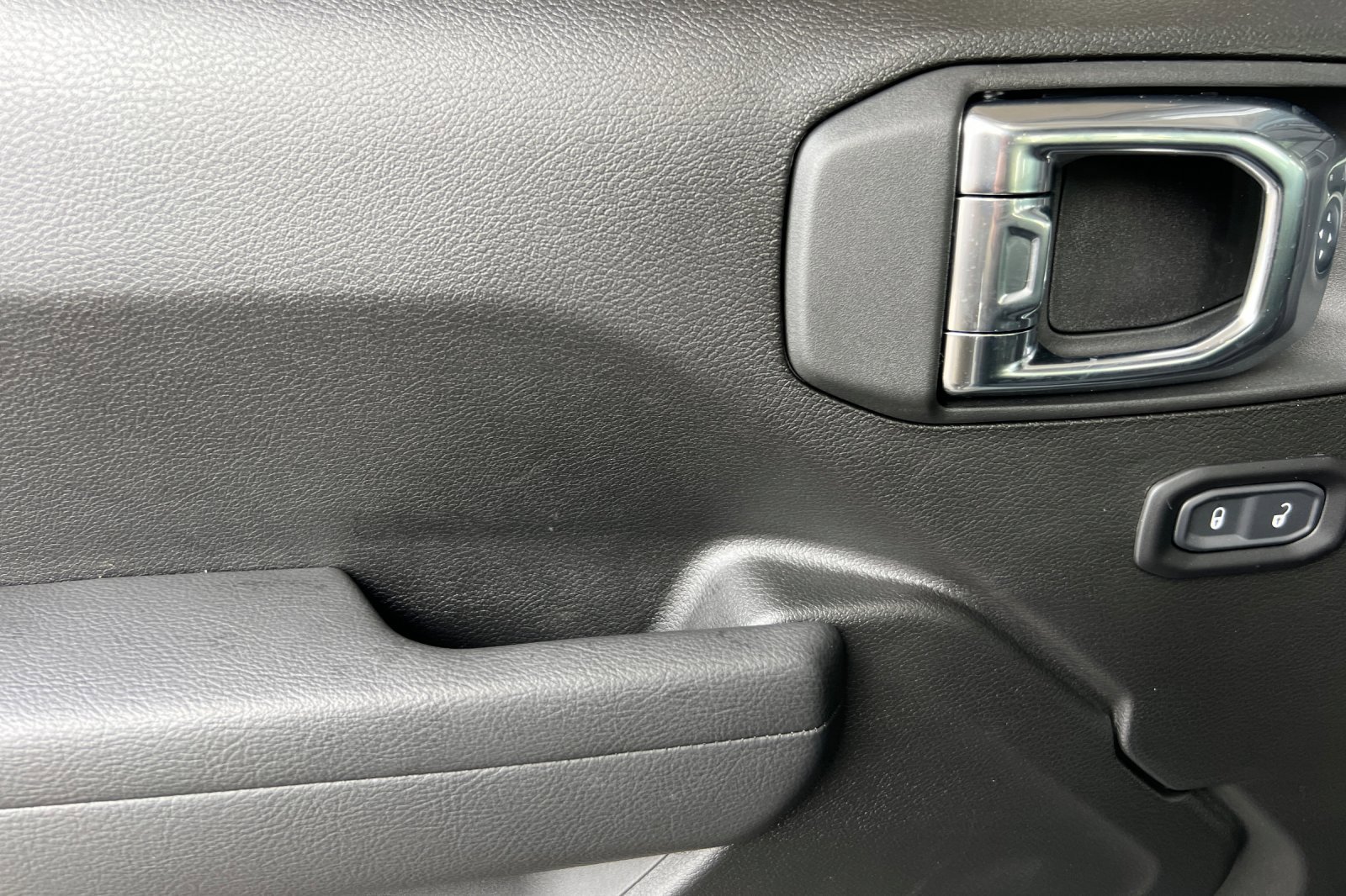 New 2026 Jeep Wrangler Sport S image 9