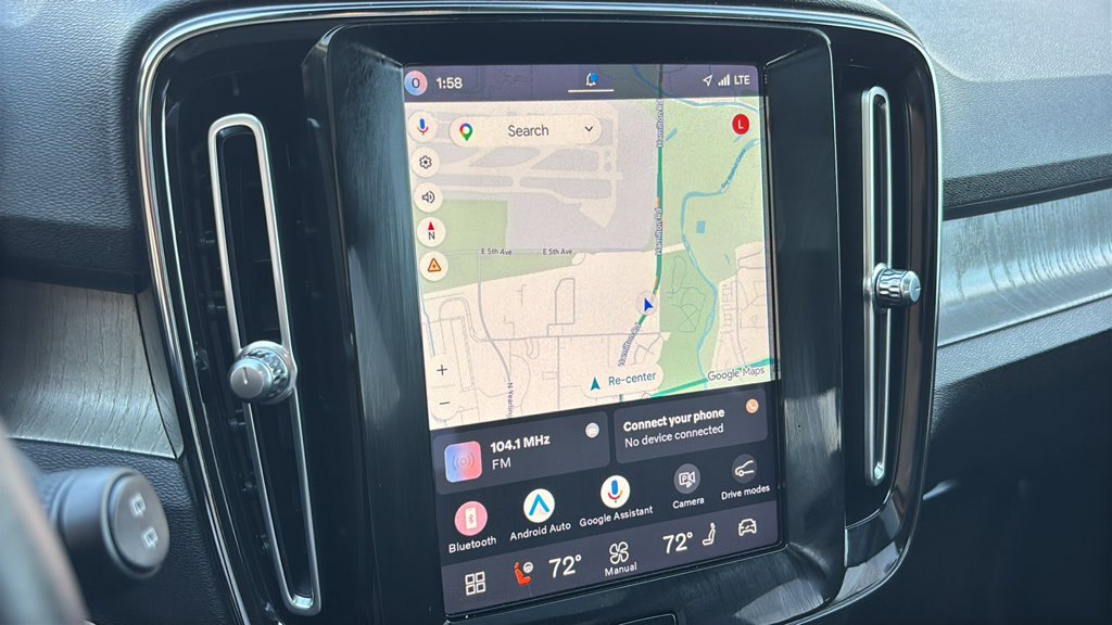 Certified 2026 Volvo XC40 B5 Plus AWD/4WD image 20