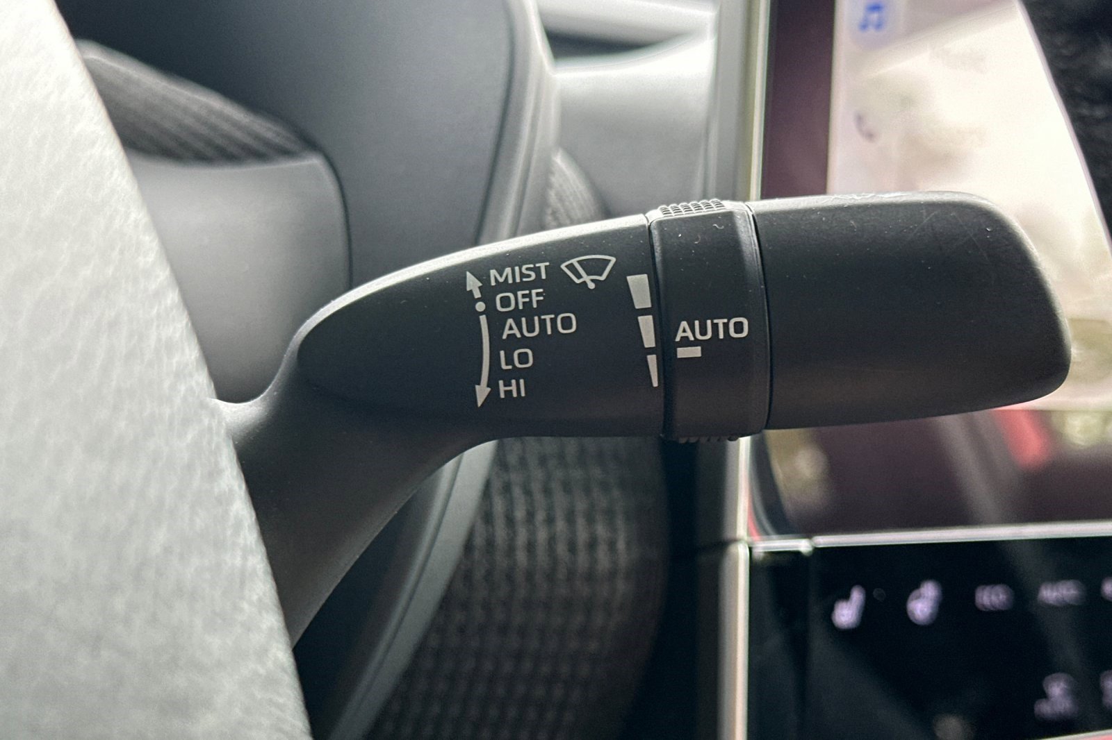 Used 2023 Toyota bZ4X XLE w/ Weather Package image 32