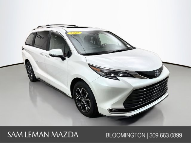 Used 2025 Toyota Sienna Platinum AWD/4WD image 1
