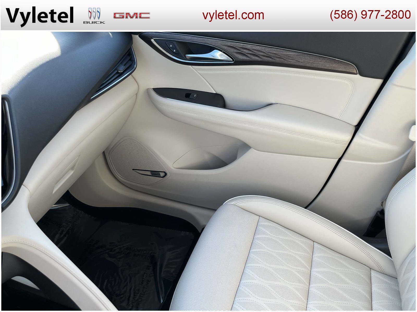 Certified 2023 Buick Envision Avenir image 32