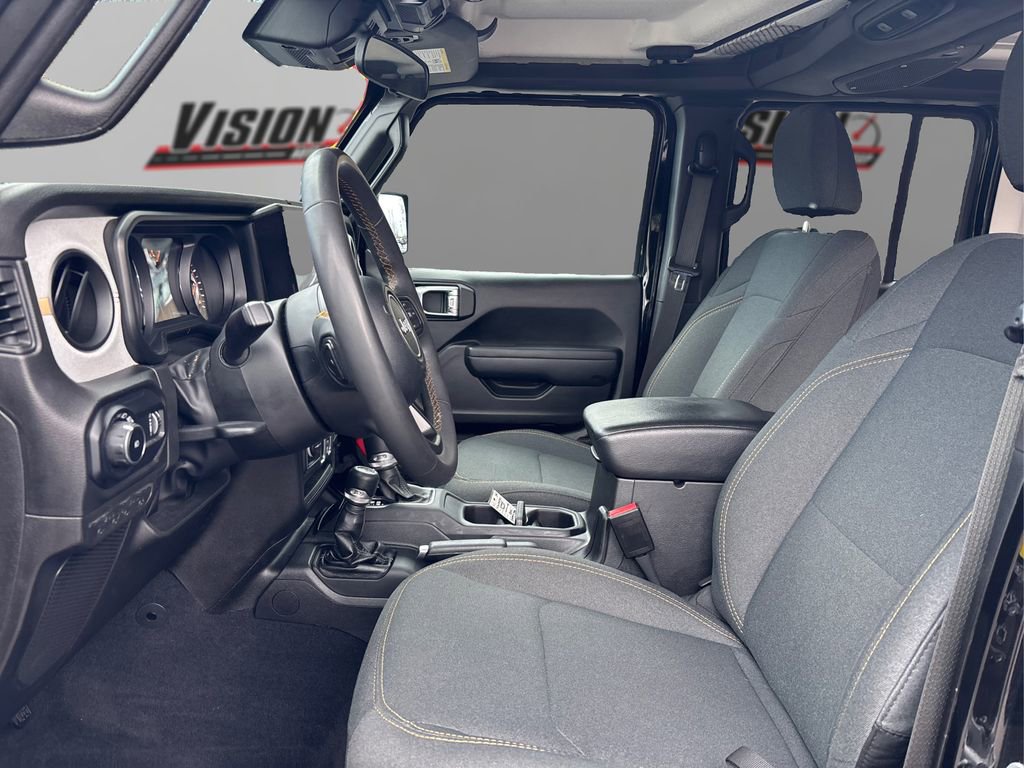 Used 2024 Jeep Wrangler Sport S image 9