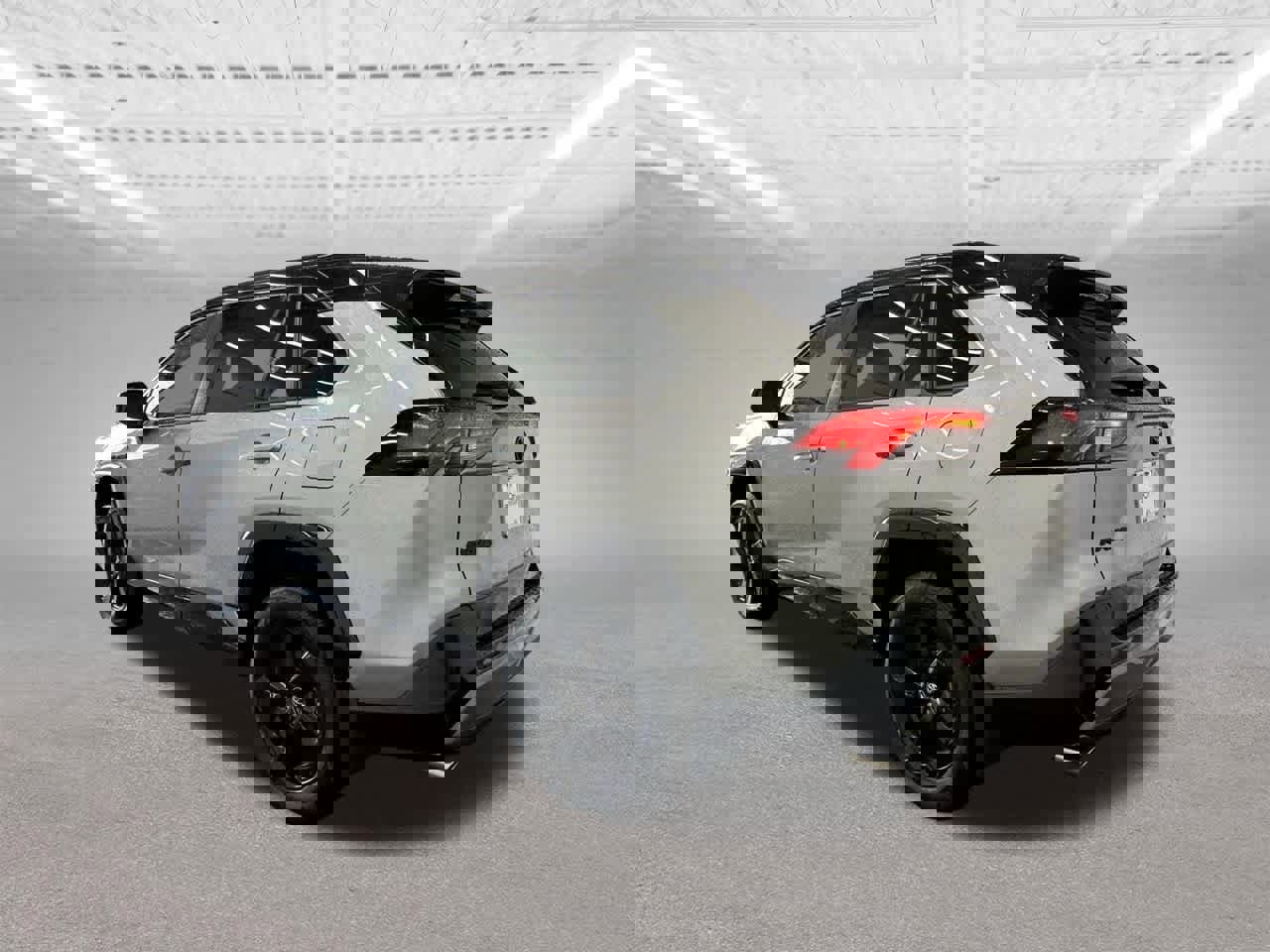 Used 2019 Toyota RAV4 XSE image 3