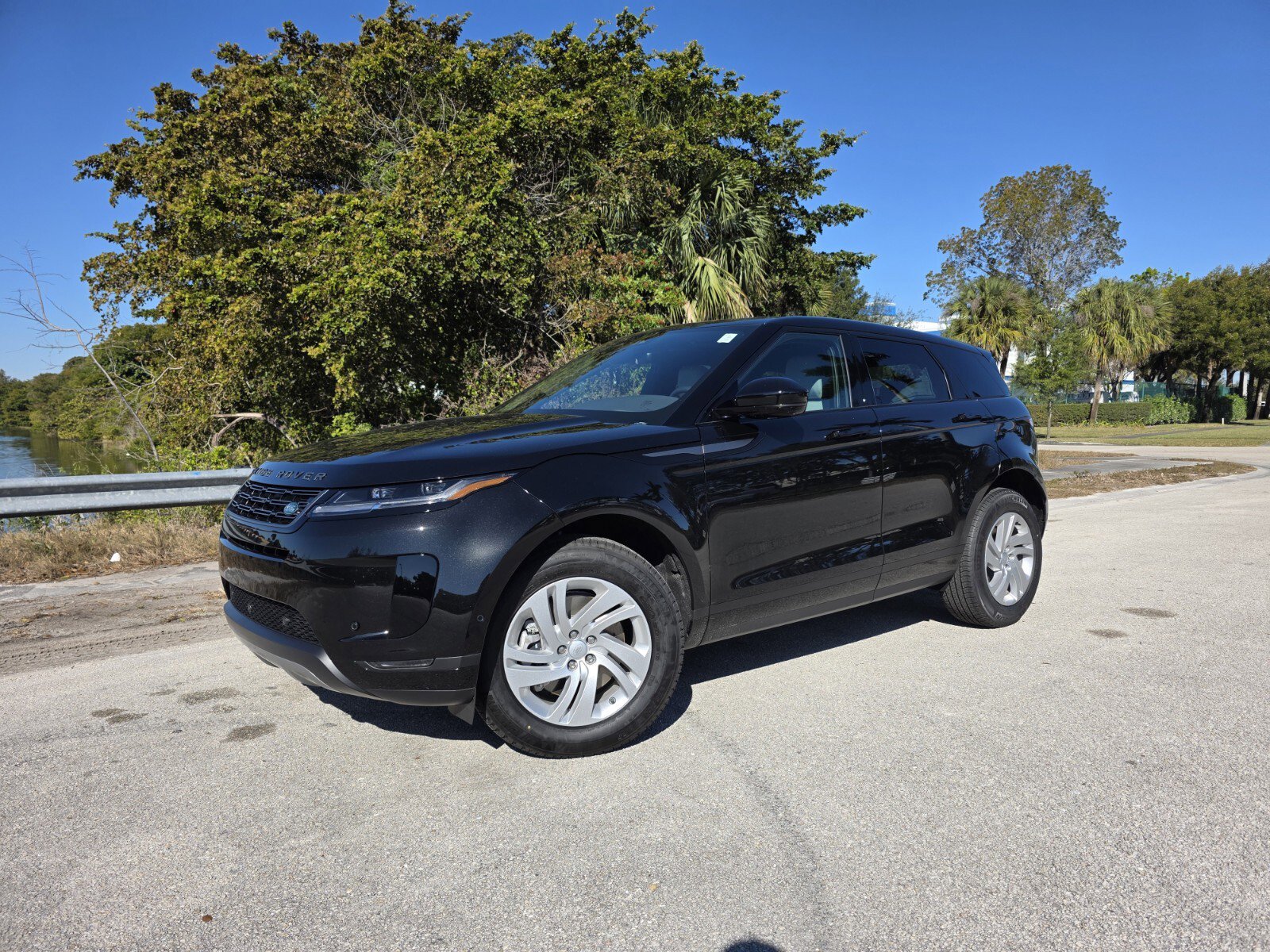 New 2026 Land Rover Range Rover Evoque S