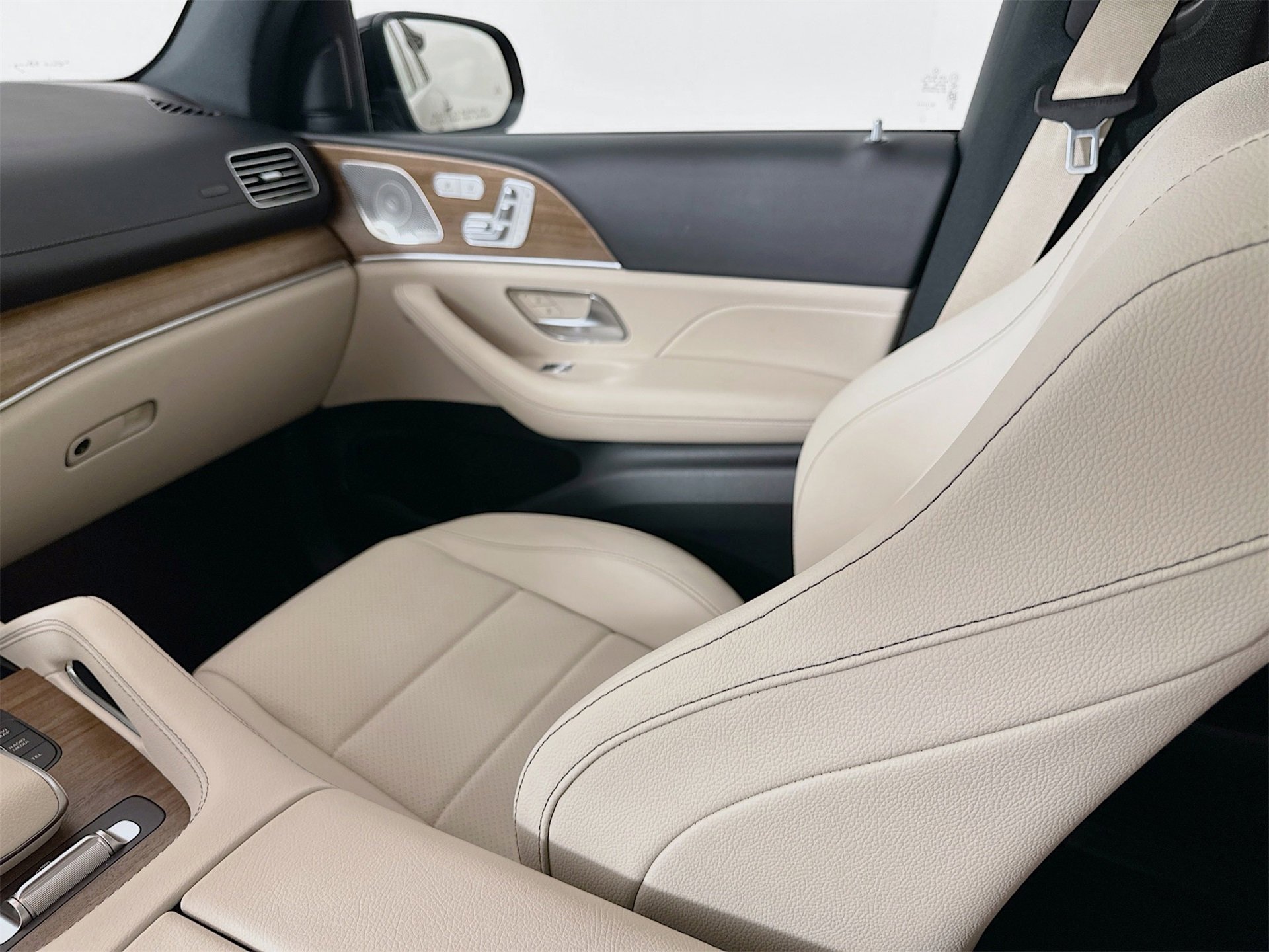 Certified 2024 Mercedes-Benz GLS 450 GLS 450 image 26