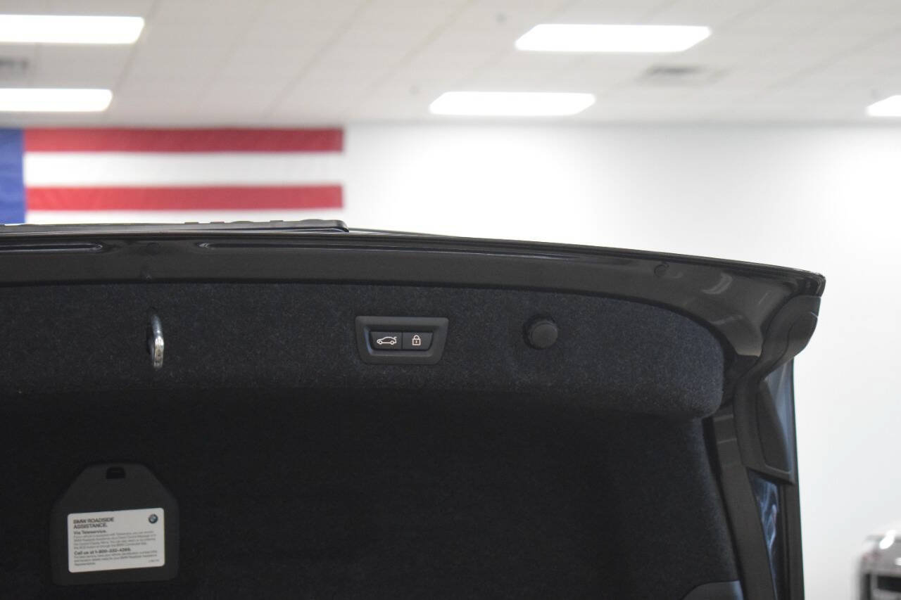 Used 2018 BMW 540i RWD image 30
