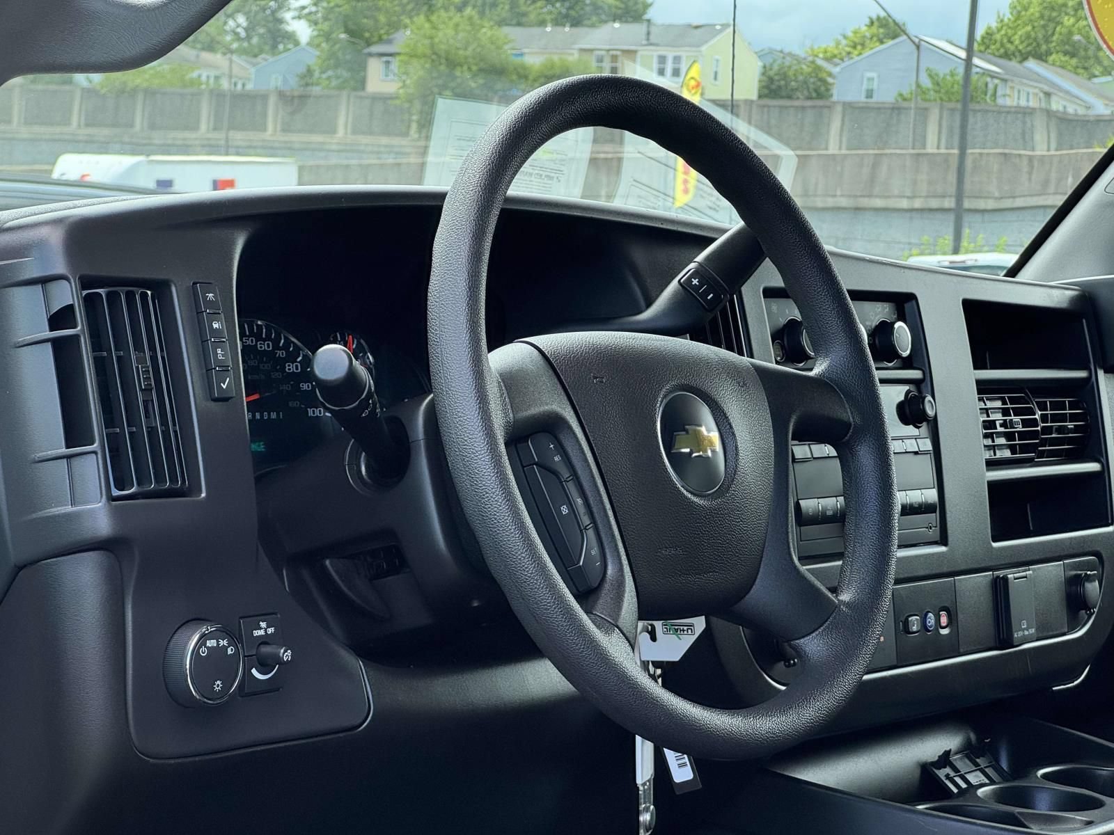 Used 2025 Chevrolet Express 2500 w/ Driver Convenience Package RWD image 8