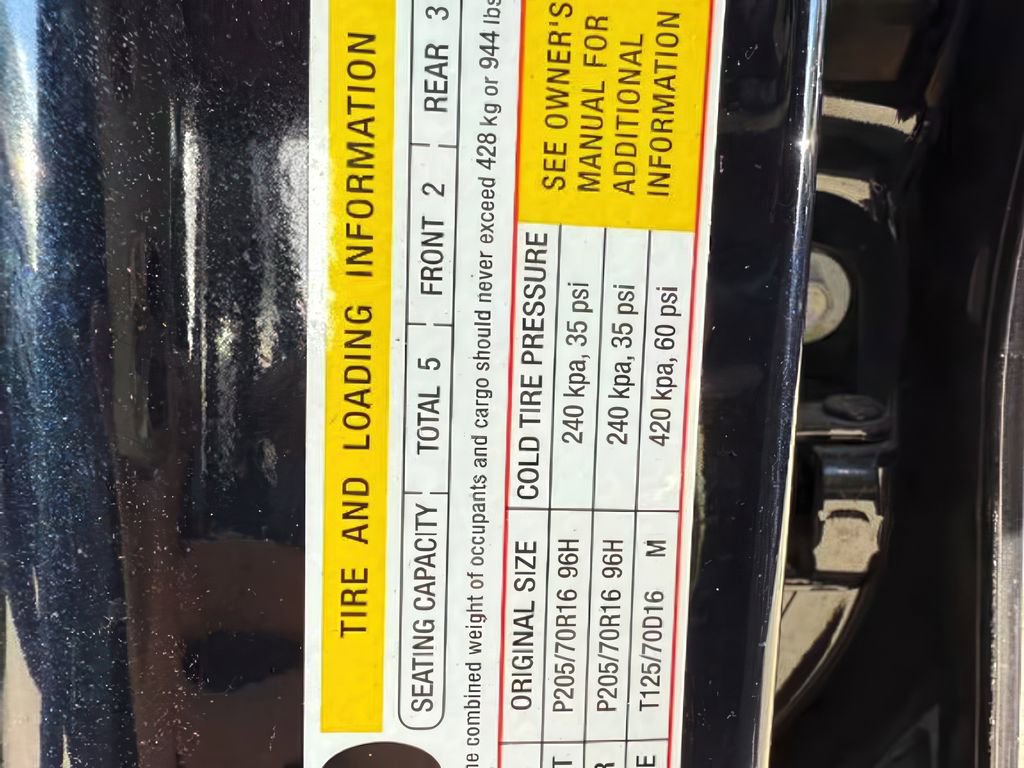 Used 2021 Chevrolet Trax LS w/ Tint and Cruise Package image 26