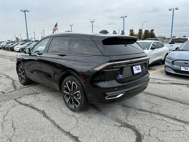 New 2025 Lincoln Nautilus Reserve image 7