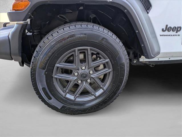 Used 2024 Jeep Wrangler Unlimited Sport AWD/4WD image 22