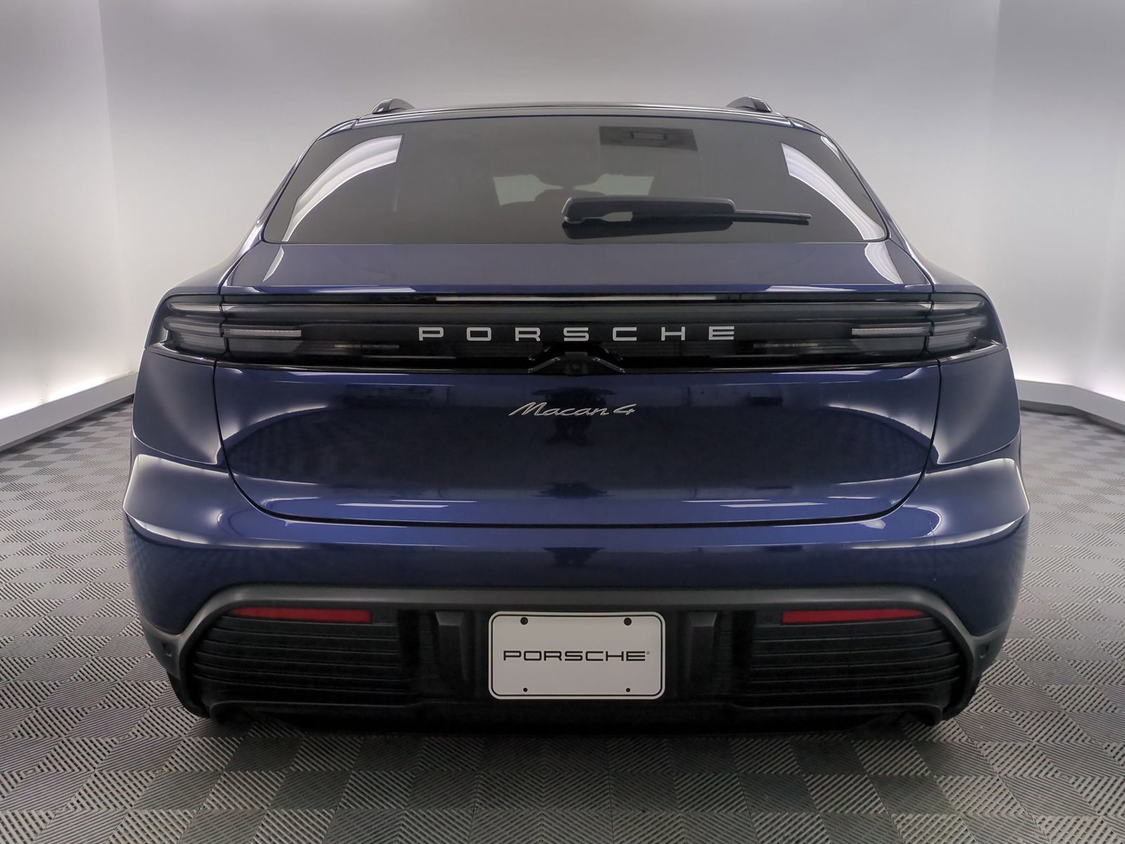 Certified 2025 Porsche Macan 4 Electric image 11