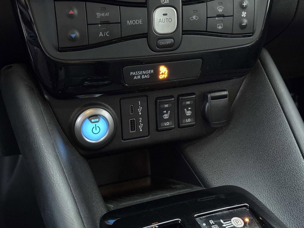 Used 2025 Nissan Leaf SV Plus image 20