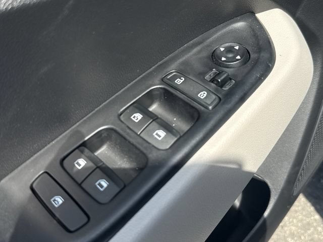Certified 2026 Hyundai Venue SEL FWD image 11