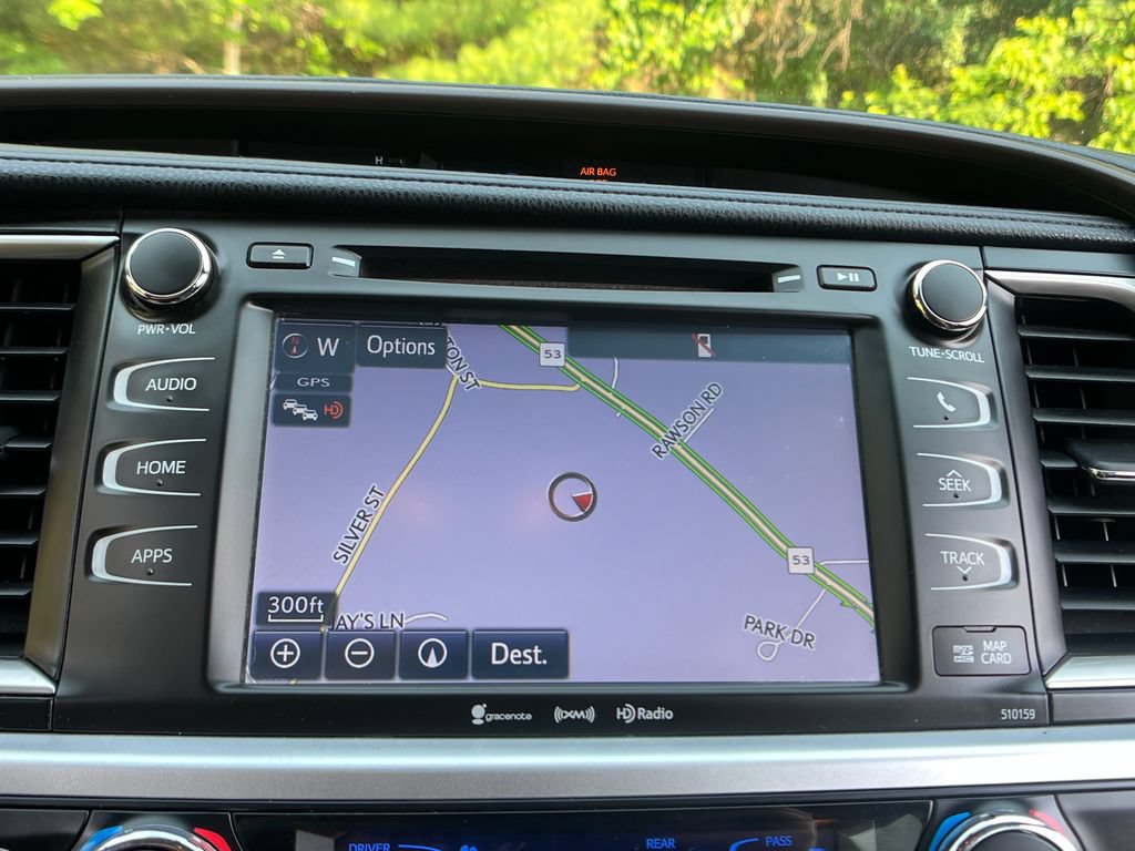 Used 2016 Toyota Highlander XLE AWD/4WD image 18
