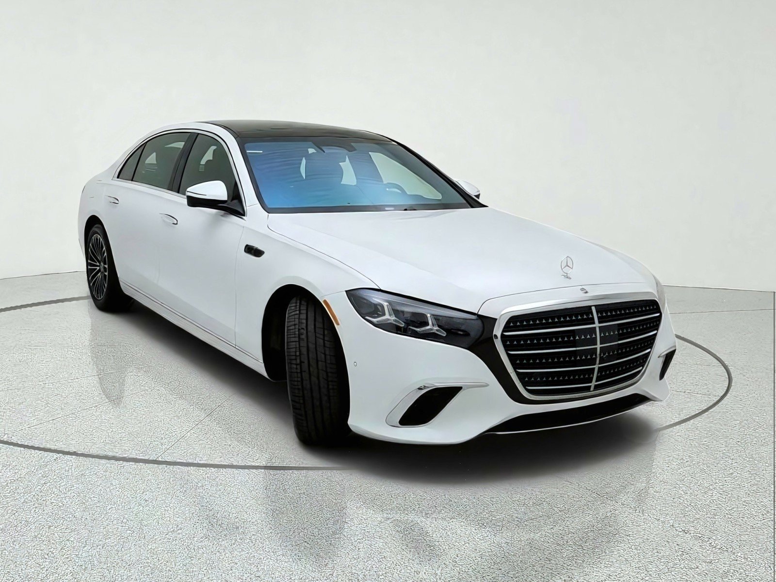 New 2027 Mercedes-Benz S 580 4MATIC Sedan image 4