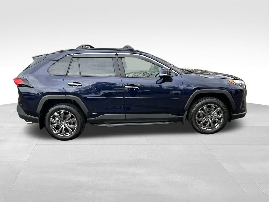 Used 2025 Toyota RAV4 Limited w/ Advanced Technology Package image 7