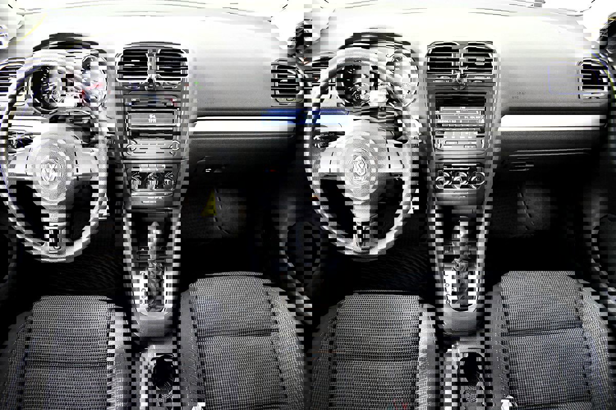 Used 2014 Volkswagen Golf 4-Door image 20