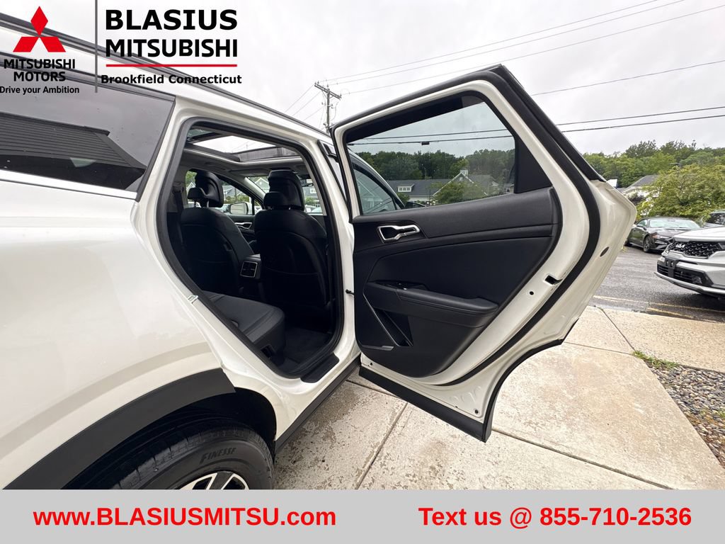 Used 2025 Kia Sportage EX w/ EX Premium Package AWD/4WD image 51