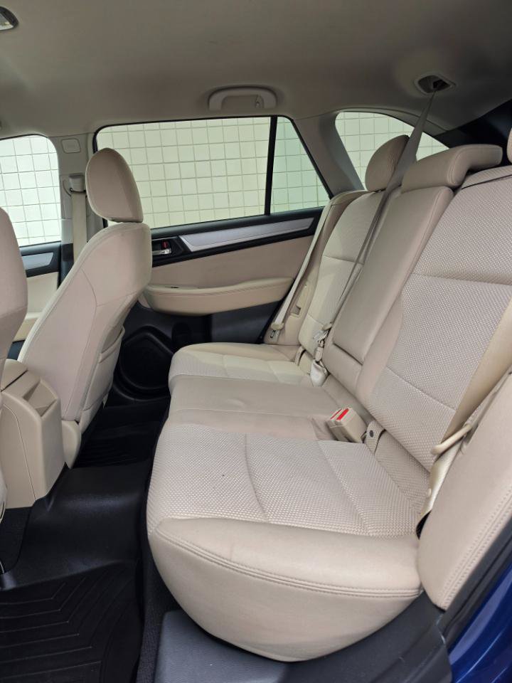 Used 2017 Subaru Outback 2.5i Premium AWD/4WD image 12