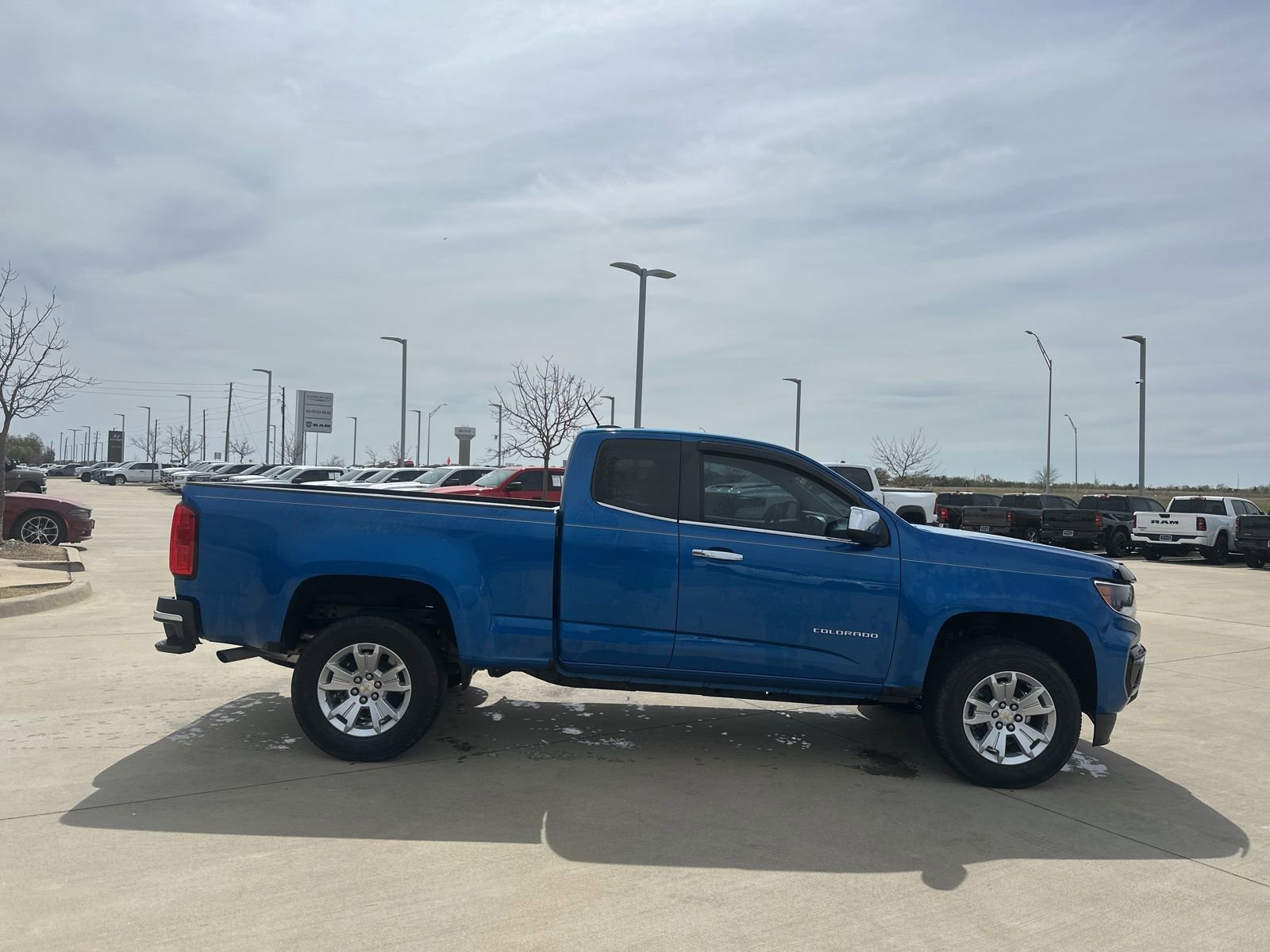 Used 2022 Chevrolet Colorado LT w/ Chrome Appearance Package image 6