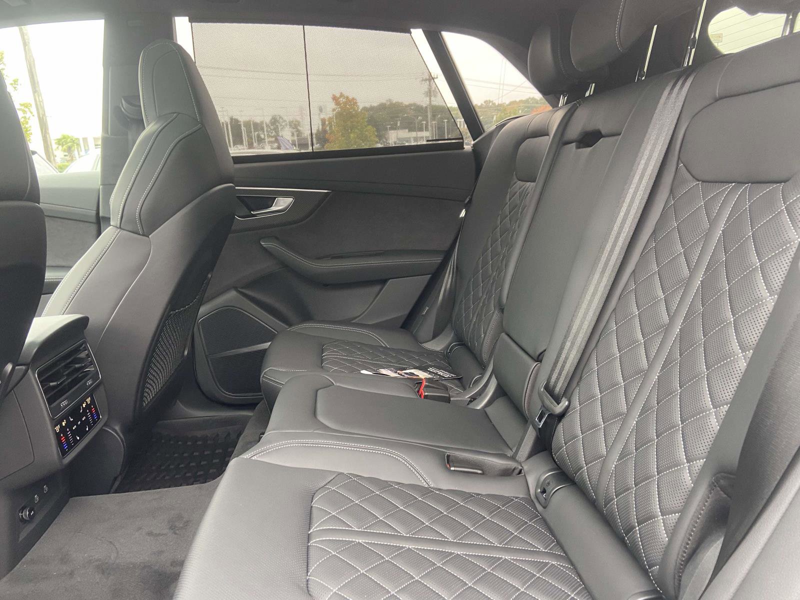 New 2026 Audi SQ8 Prestige image 13