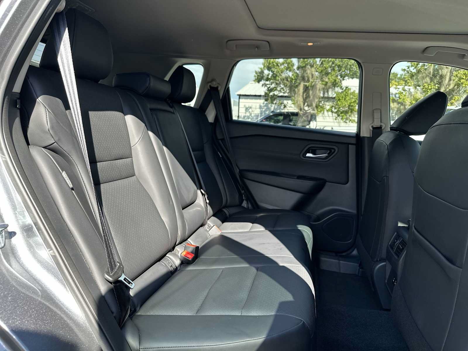 Used 2026 Nissan Rogue Dark Armor FWD image 19