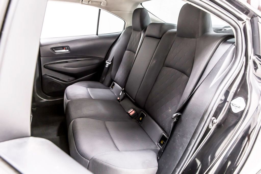 Used 2020 Toyota Corolla LE FWD image 30