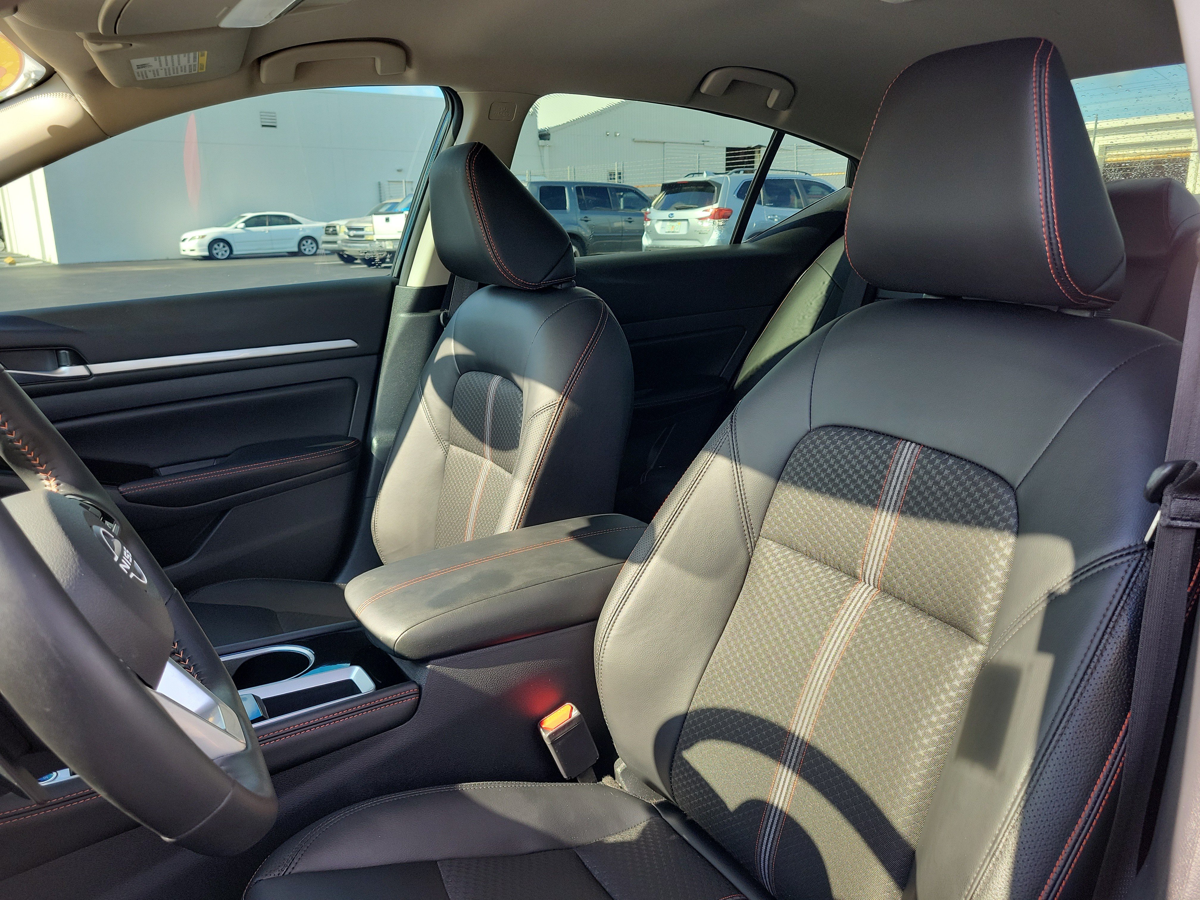 Used 2025 Nissan Altima 2.5 SR FWD image 19