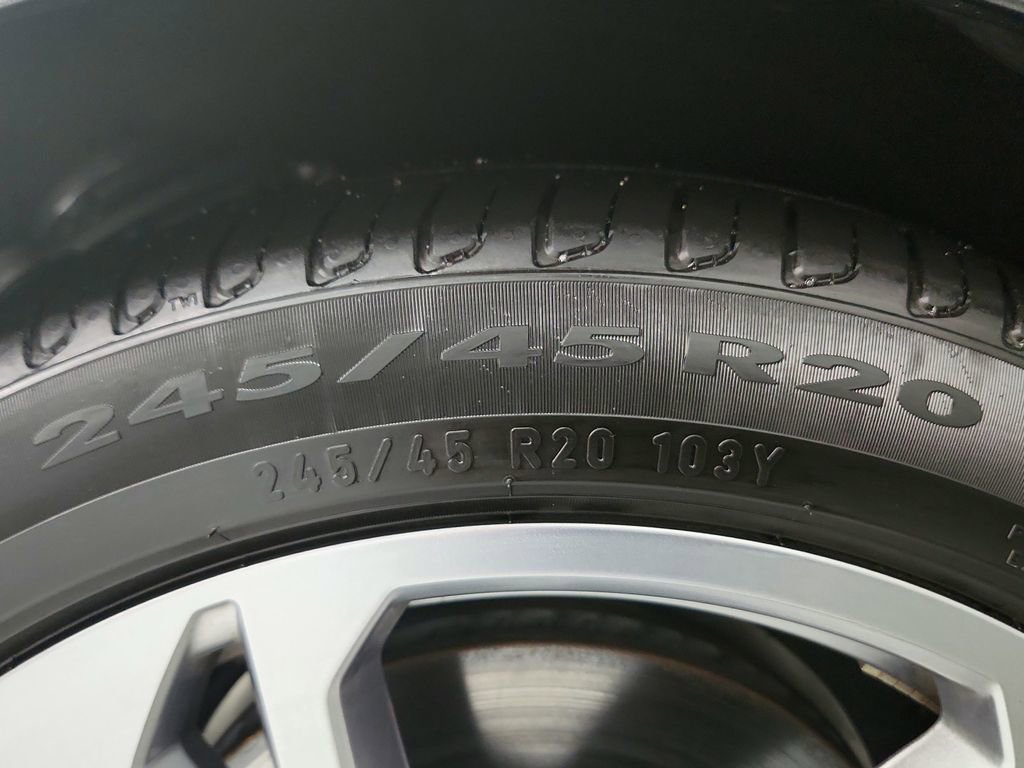 Used 2022 Audi e-tron GT Premium Plus image 38