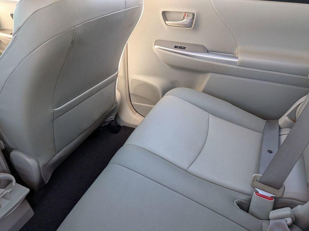 Used 2013 Toyota Prius V Five FWD image 31