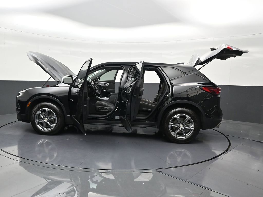 Used 2023 Chevrolet Blazer LT image 38
