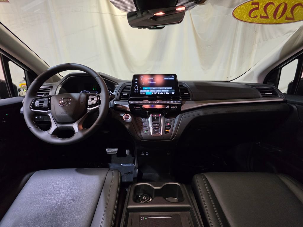 Used 2025 Honda Odyssey EX-L image 12