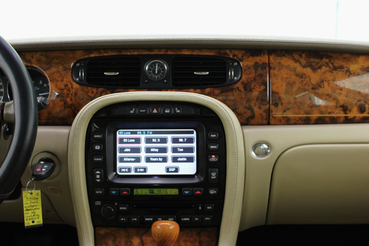 Used 2005 Jaguar XJ Vanden Plas RWD image 58