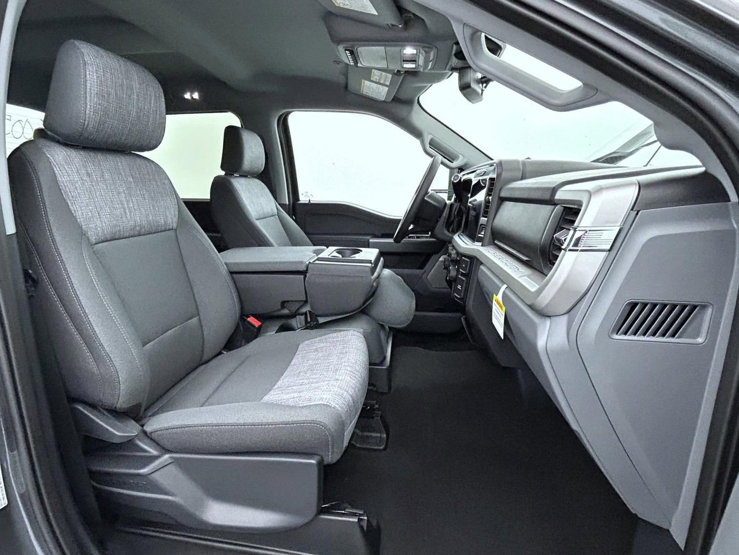 New 2026 Ford F250 XLT w/ XLT Premium Package image 15