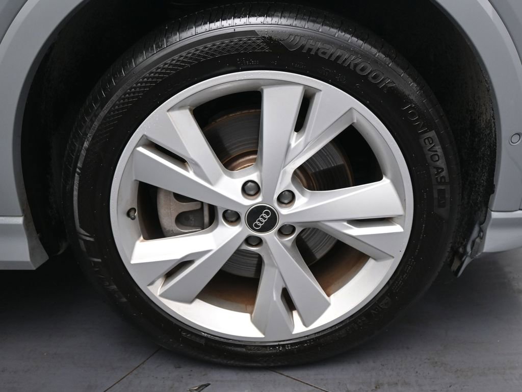 Used 2023 Audi Q4 e-tron Prestige w/ 20" Wheel Package image 34