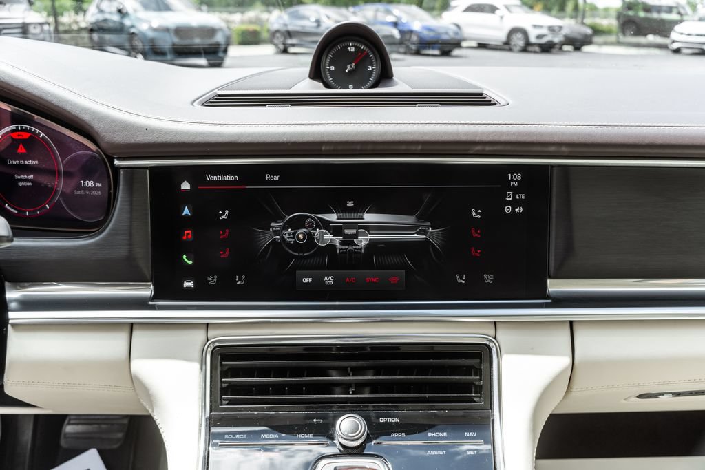 Used 2023 Porsche Panamera 4 Platinum Edition w/ Sportdesign Package AWD/4WD image 19