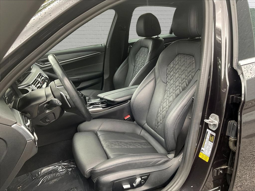 Used 2022 BMW 530i w/ Convenience Package RWD image 18