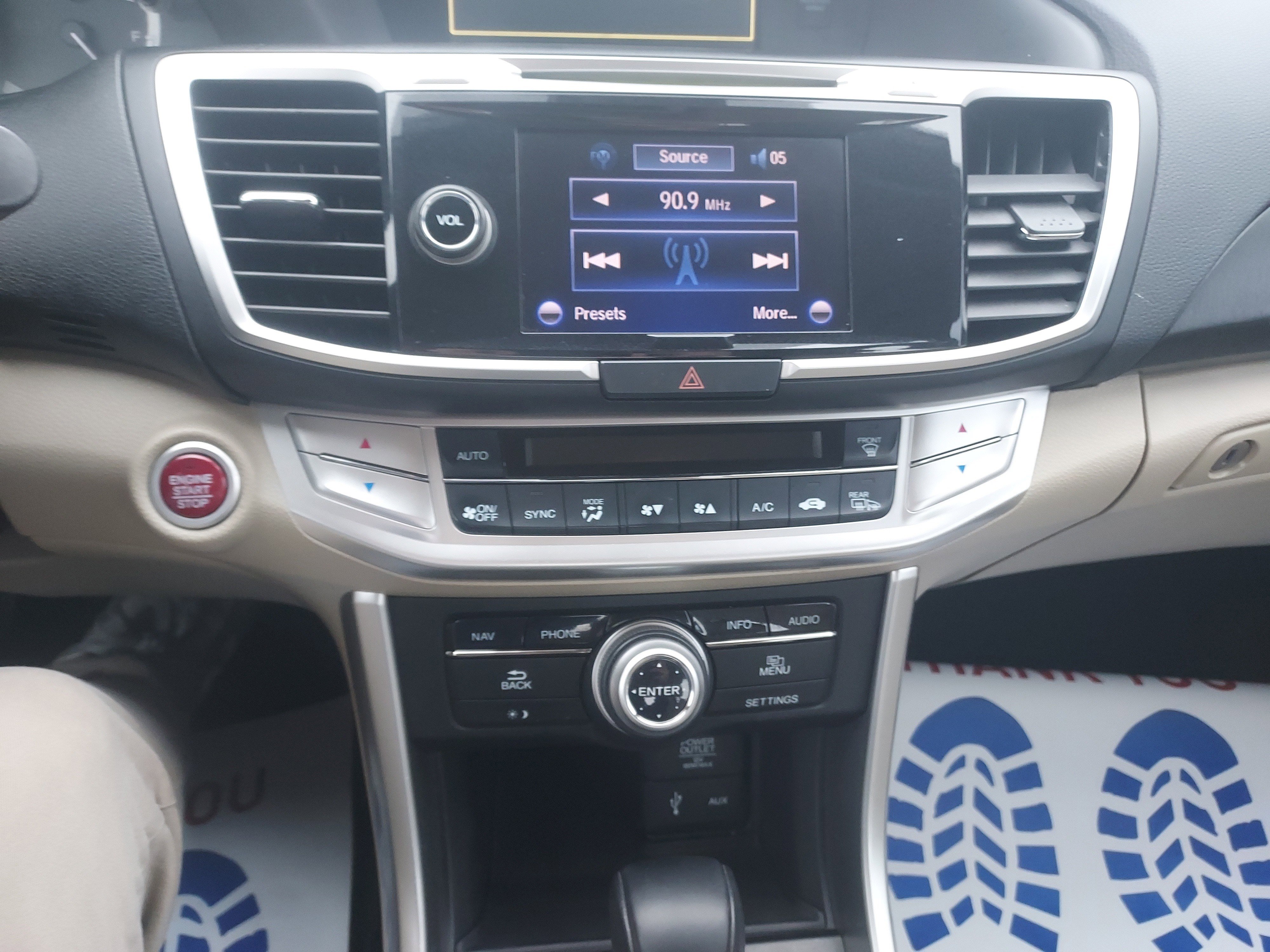 Used 2014 Honda Accord EX-L image 29