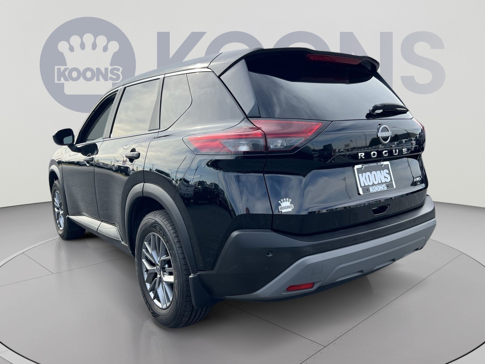 Used 2023 Nissan Rogue S AWD/4WD image 4