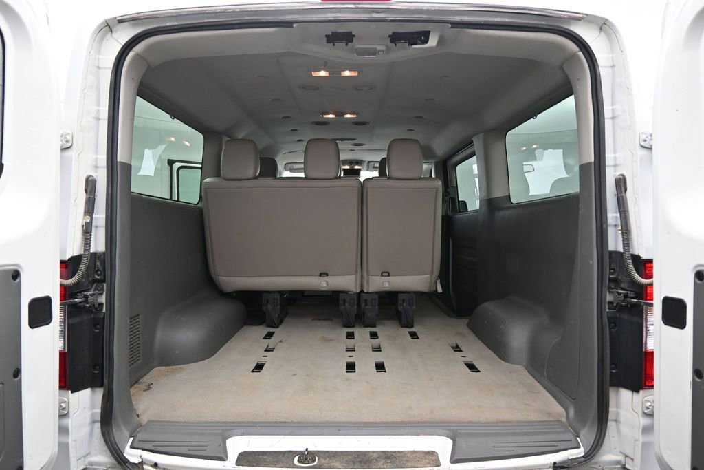 Used 2016 Nissan NV 3500 SL RWD image 23