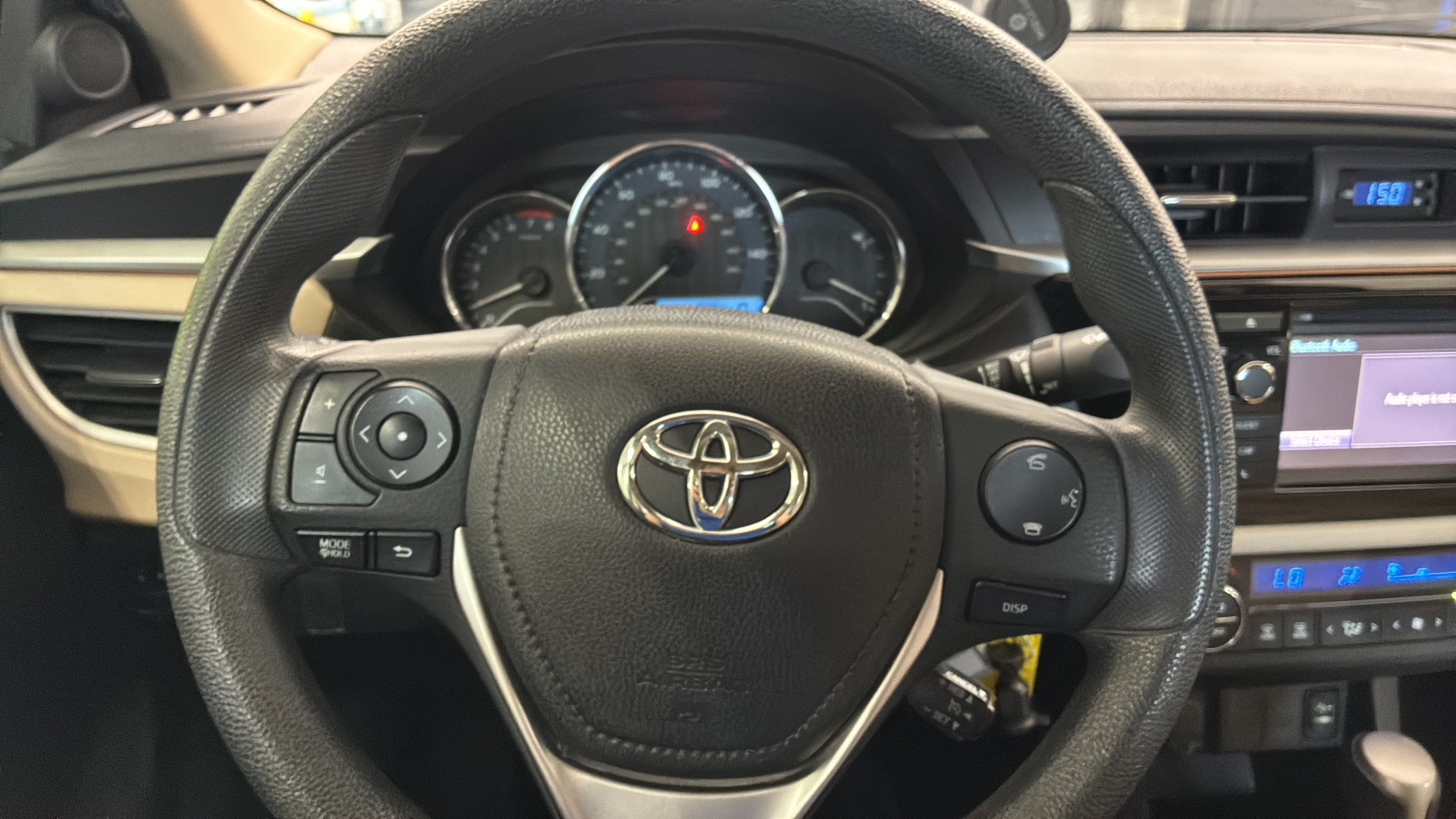 Used 2014 Toyota Corolla LE FWD image 26