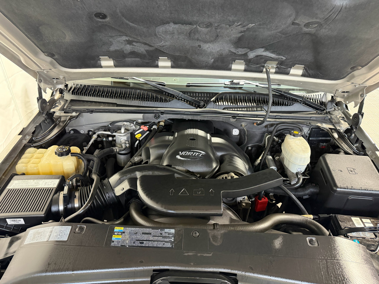 Used 2004 Cadillac Escalade ESV Platinum image 30