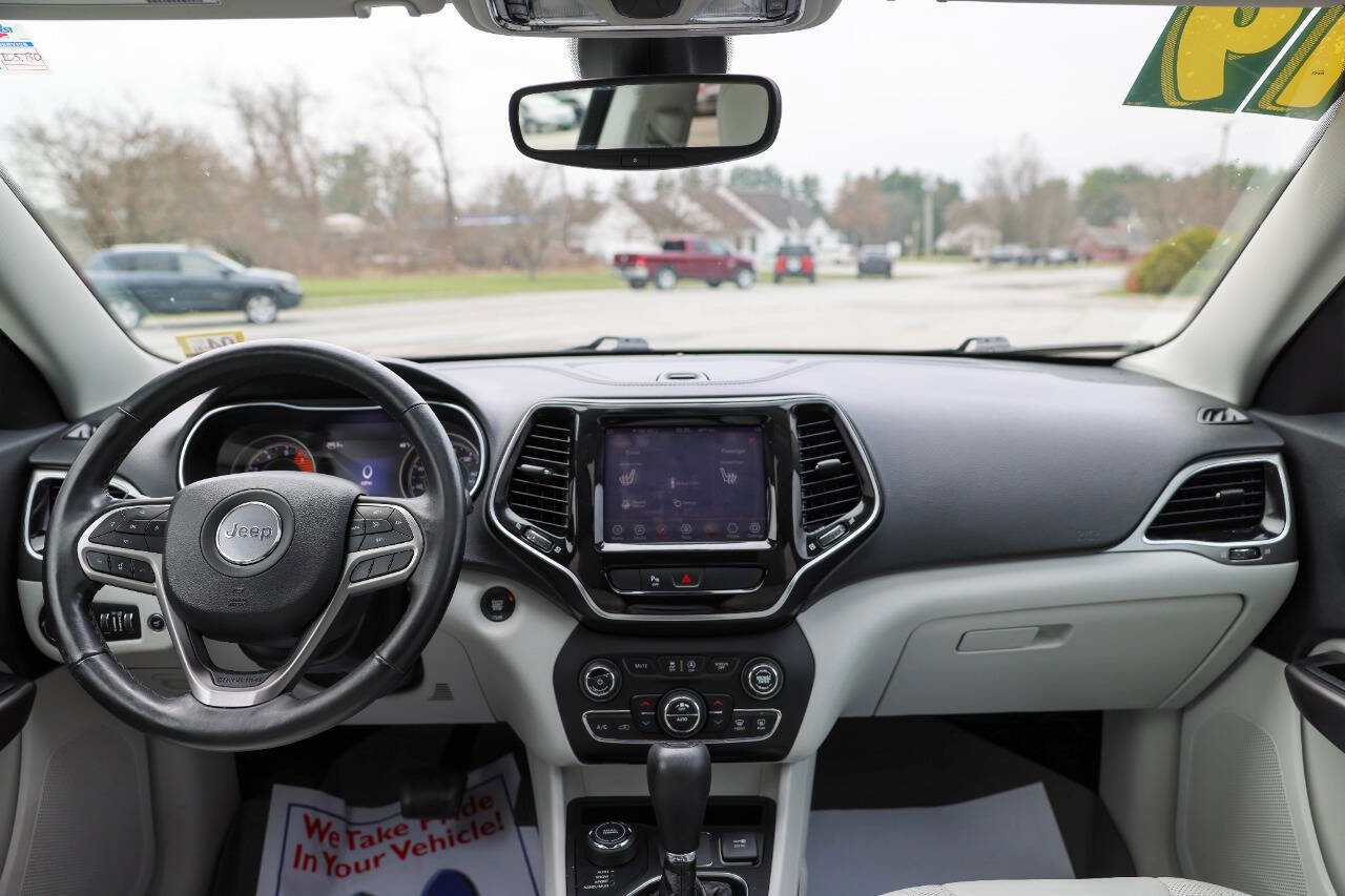 Used 2019 Jeep Cherokee Limited image 28