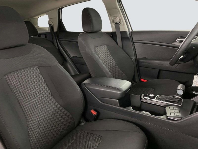 Used 2024 Kia Sportage LX image 36