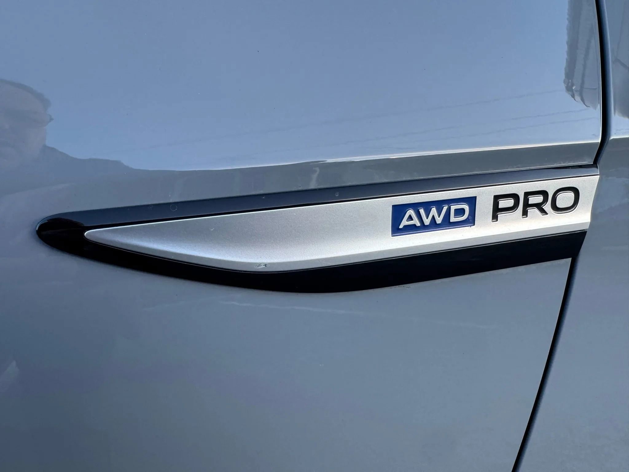 Used 2021 Volkswagen ID.4 Pro AWD/4WD image 15