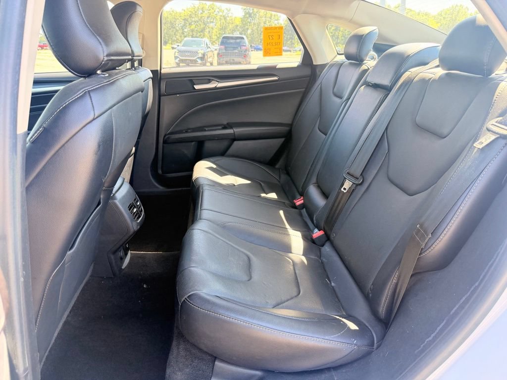 Used 2018 Ford Fusion Titanium FWD image 13